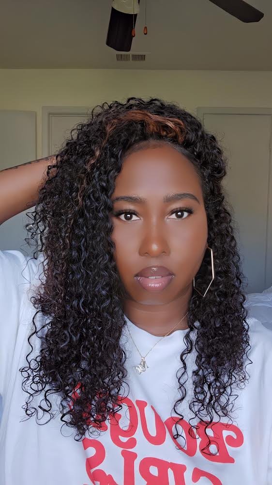 100% Virgin Human Hair Curly Bundles close-up
